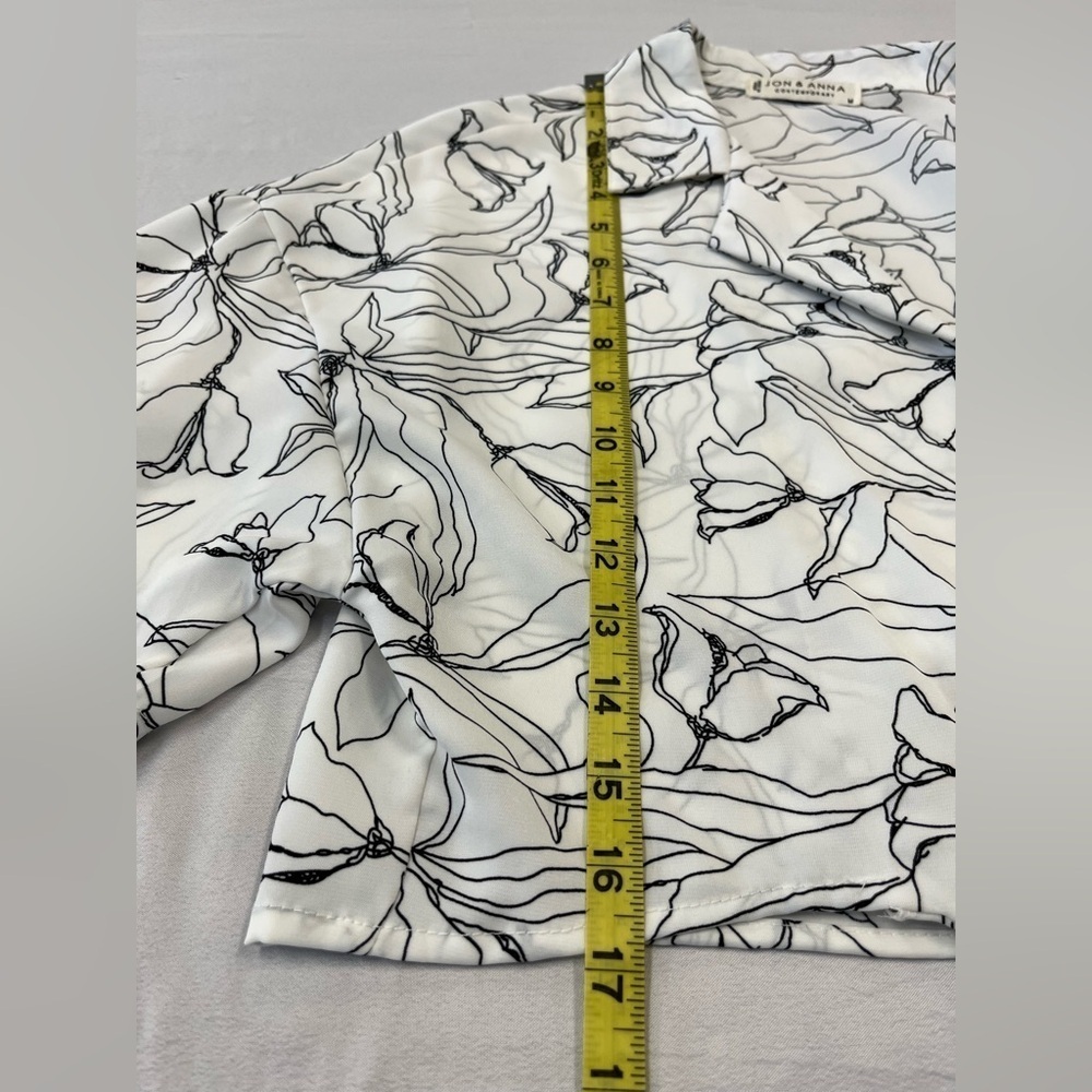 Jon & Anna Contemporary White and Black Floral Tie Front Crop Top, sz. MD - Picture 6 of 16